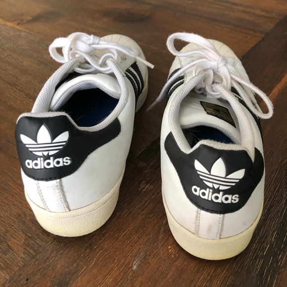US Size 9 - Women/Men Adidas Superstar White Black - Picture 3 of 6